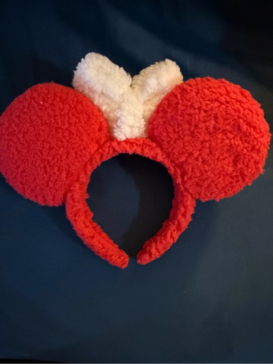 Soarin Over Main Street red and white Sherpa Minnie Ears
